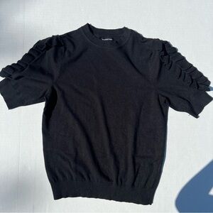 Who what wear ruffle sleeve crew neck knit short sleeve sweater black xs